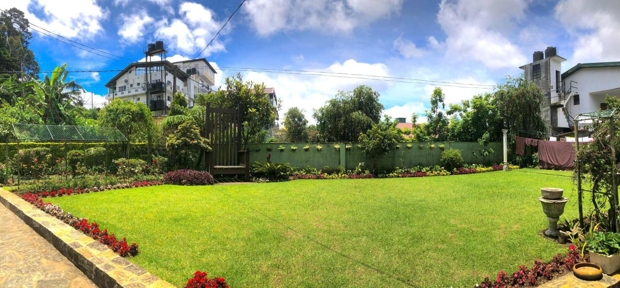 Suriya Guest Hotel Nuwara Eliya Buitenkant foto